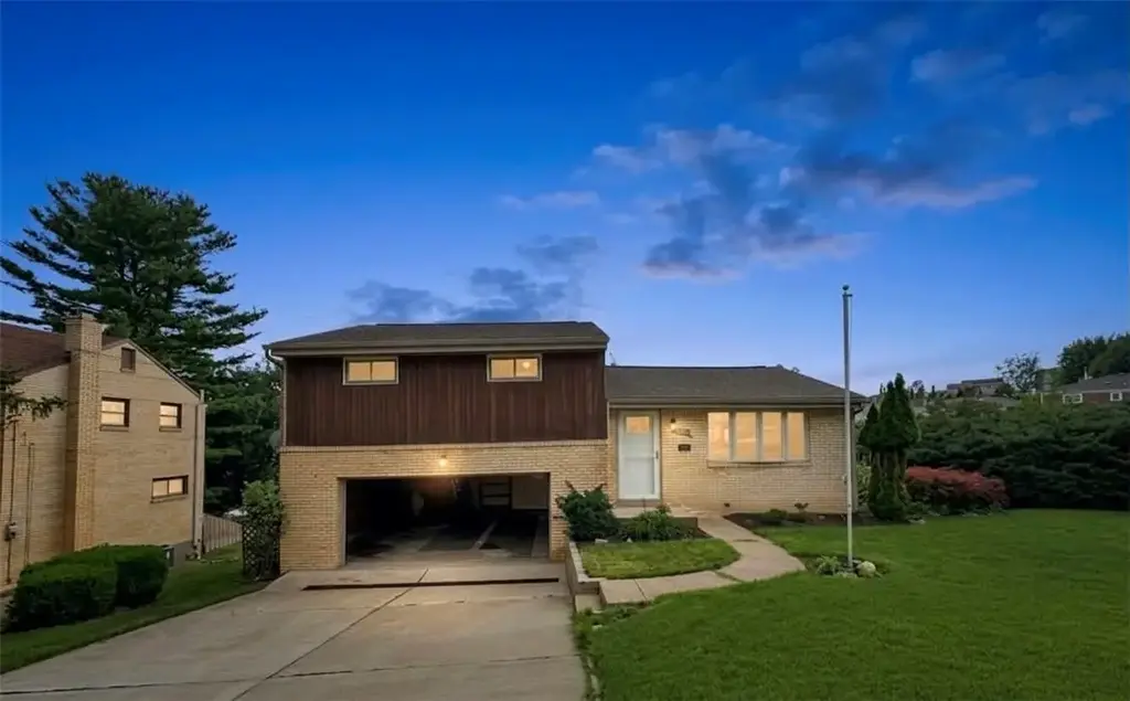 1094 Greenwood Drive, South Park