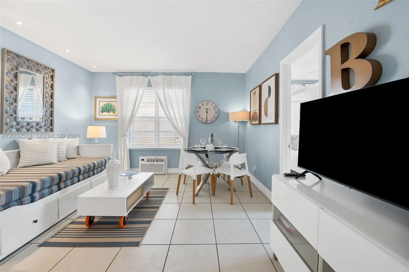 2 of 27 - 3030 Collins Avenue #4e, Miami Beach, FL