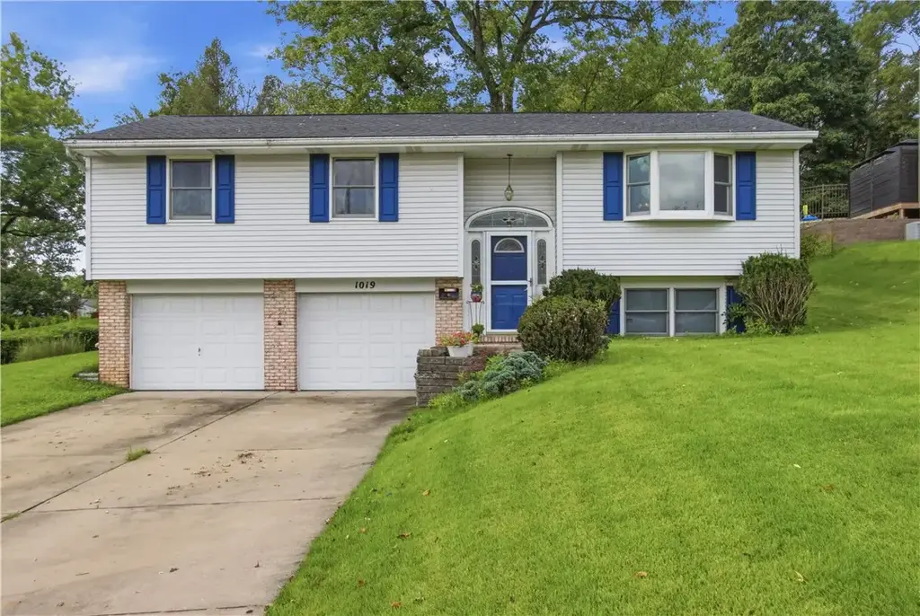1019 Copsewood Drive, Bethel Park