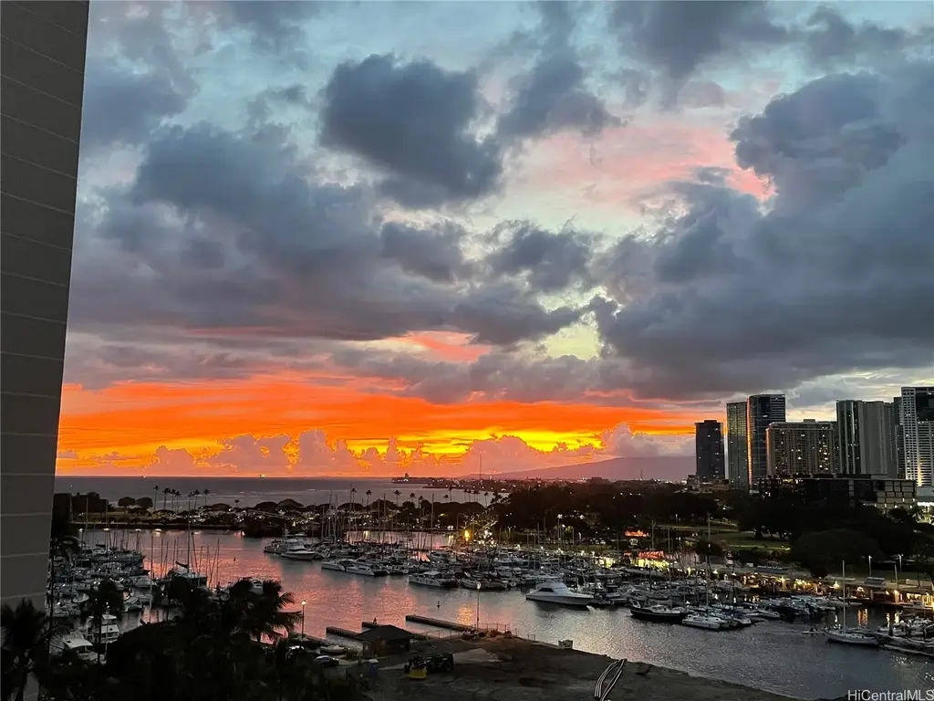 (unit #952) 1684 Ala Moana Boulevard, Honolulu