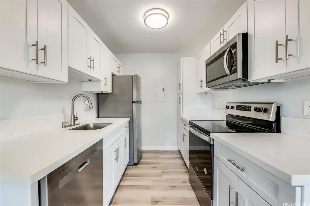 94-1059 Oli Loop # B8, Waipahu