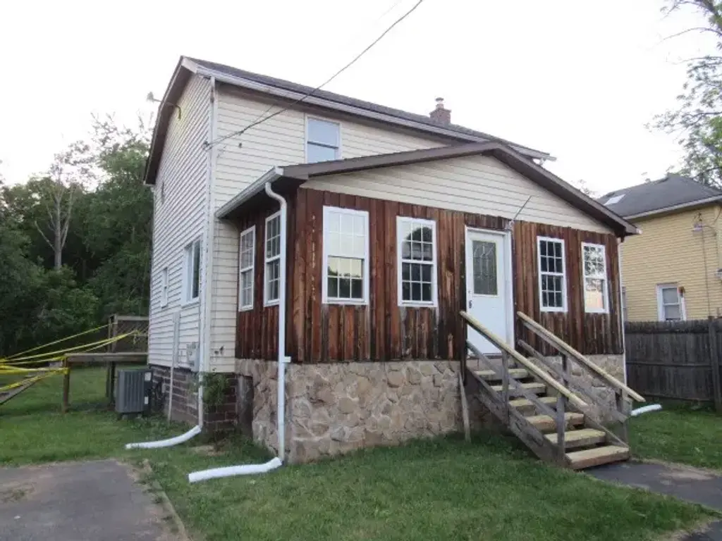 215 Hillview Lane, Saltlick