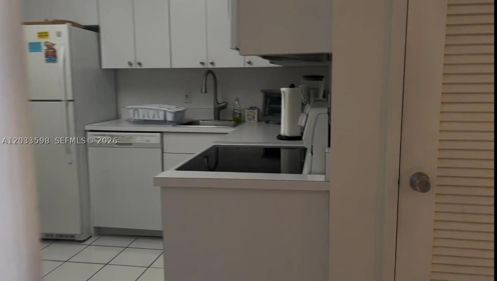 4 of 19 - 5161 Collins Avenue #1702, Miami Beach, FL