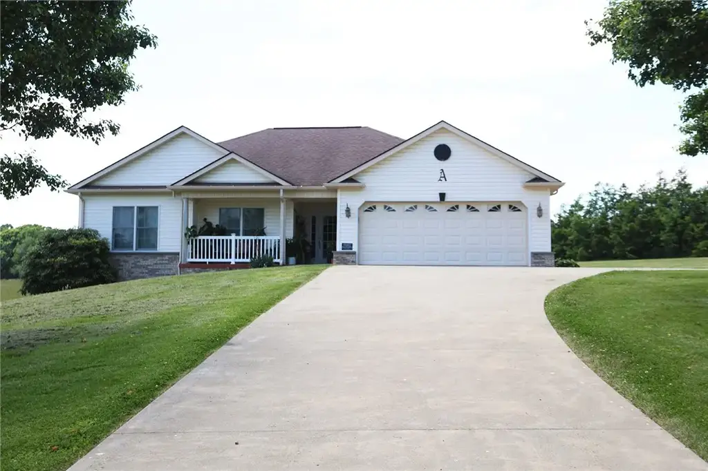 1203 Bailey Farm Road , Unity 