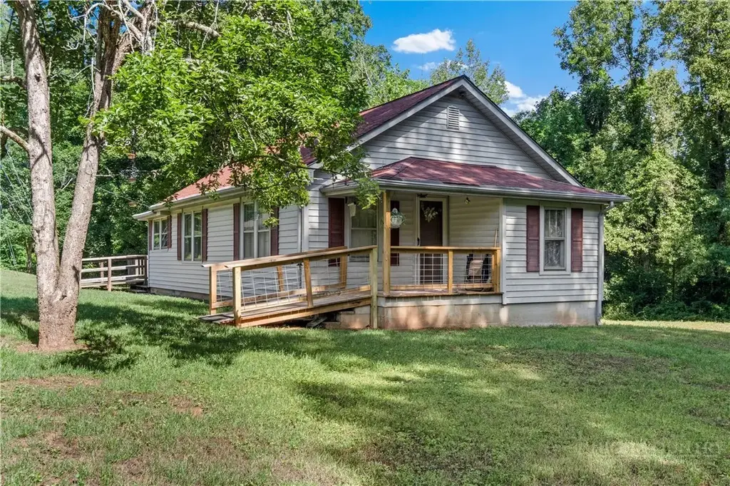 271 Little Ridge Road, Moravian Falls