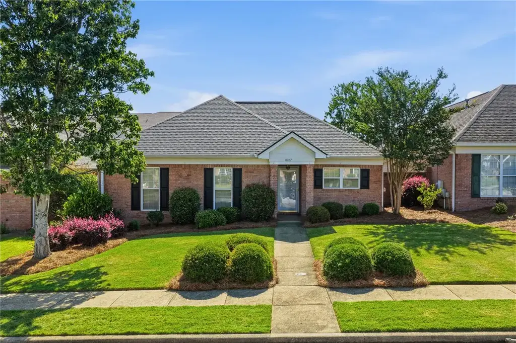 1807 Century Ln, Opelika