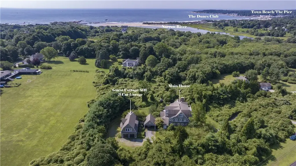 365 Boston Neck Rd, Narragansett