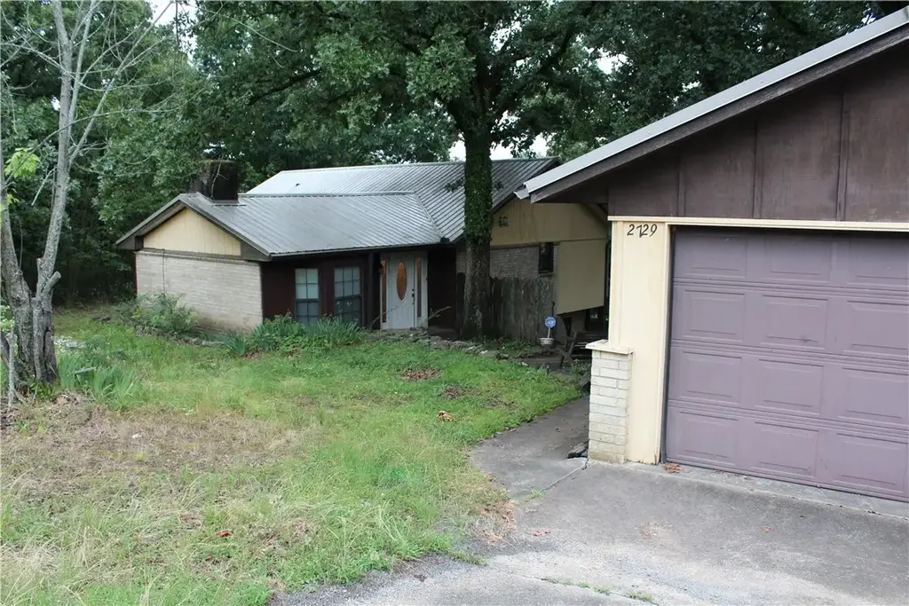 2729 Cr 3348, Clarksville