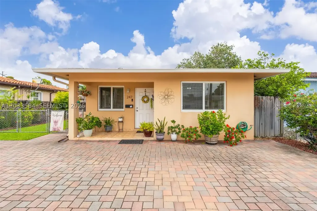 247 Nw 51st Ave, Miami