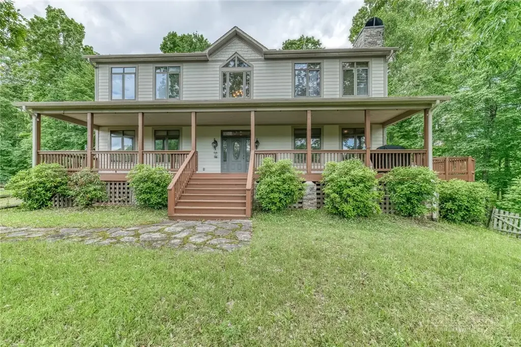 386 Billy Goat Bluff, Elk Park