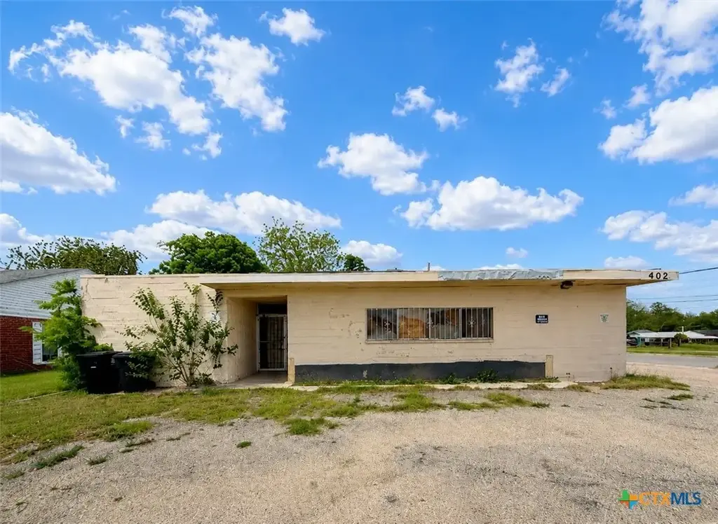 402 W Zenith Avenue, Temple