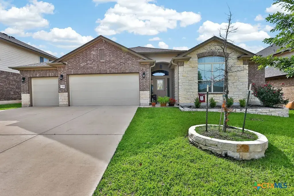 1129 Iron Glen Drive, Temple