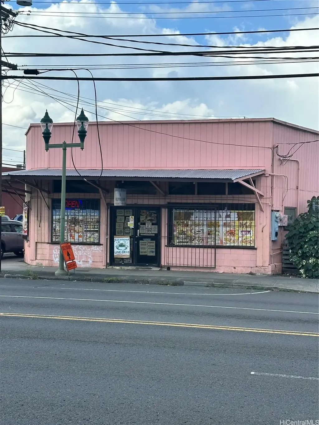 1874 N King Street, Honolulu