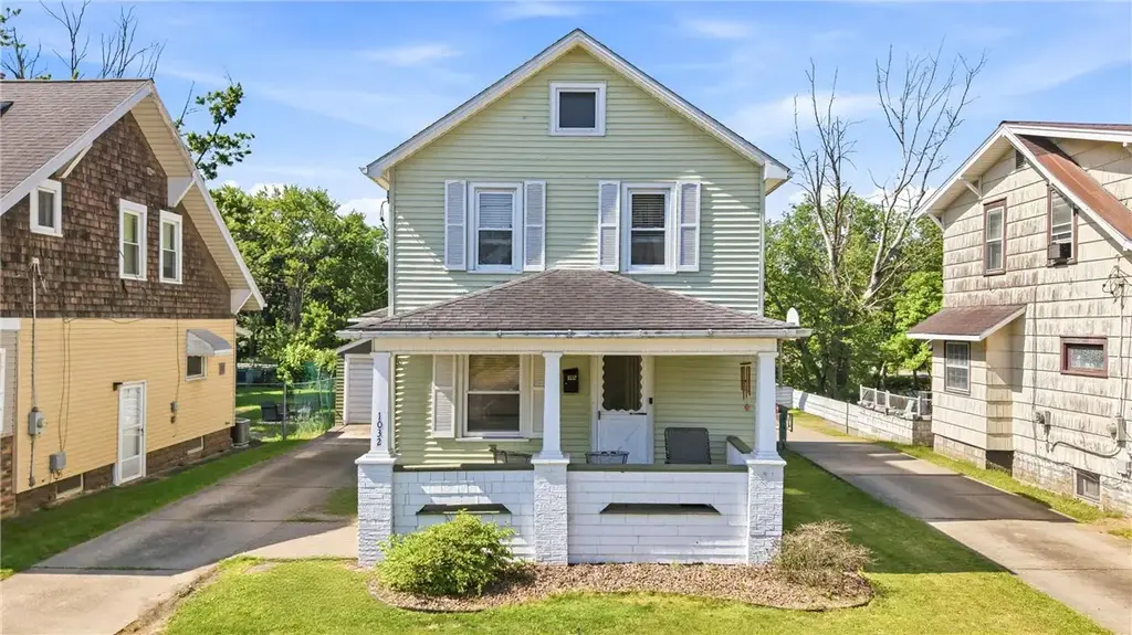1032 Griswold Street , Sharon