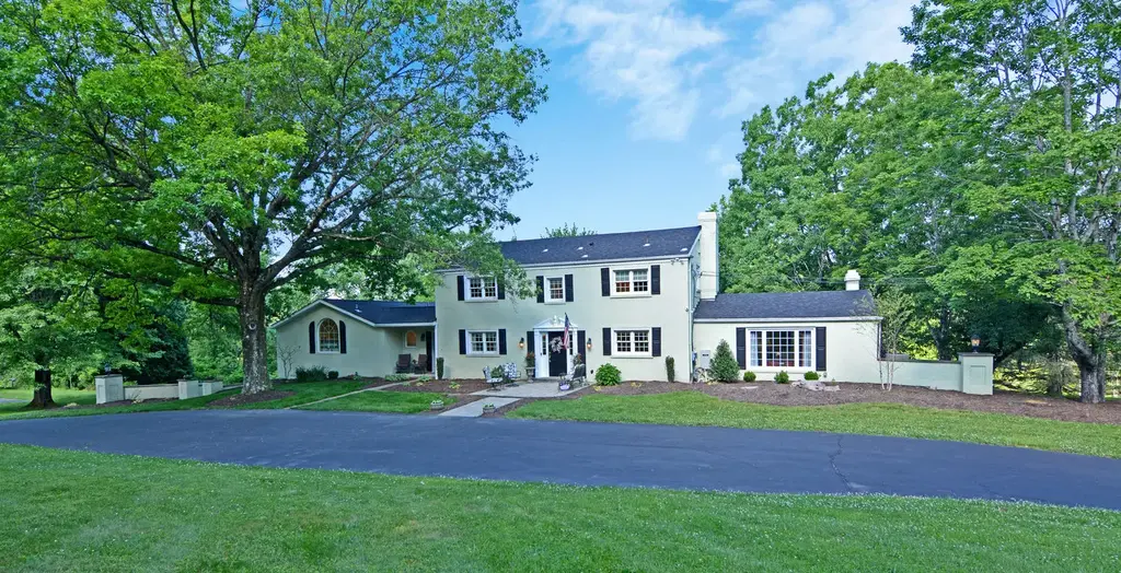 110 Chapel Knoll Drive, Fox Chapel