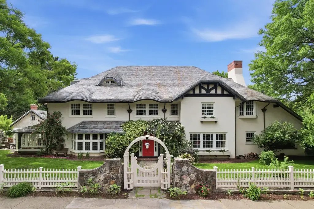 704 Amberson Avenue, Shadyside