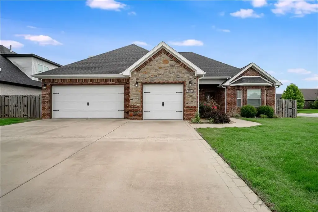2505 Sw Worthington Avenue, Bentonville