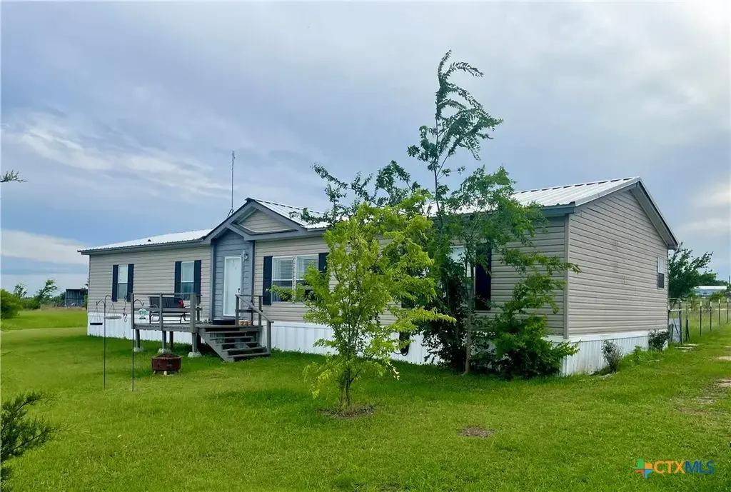 1605 County Road 210, Bertram