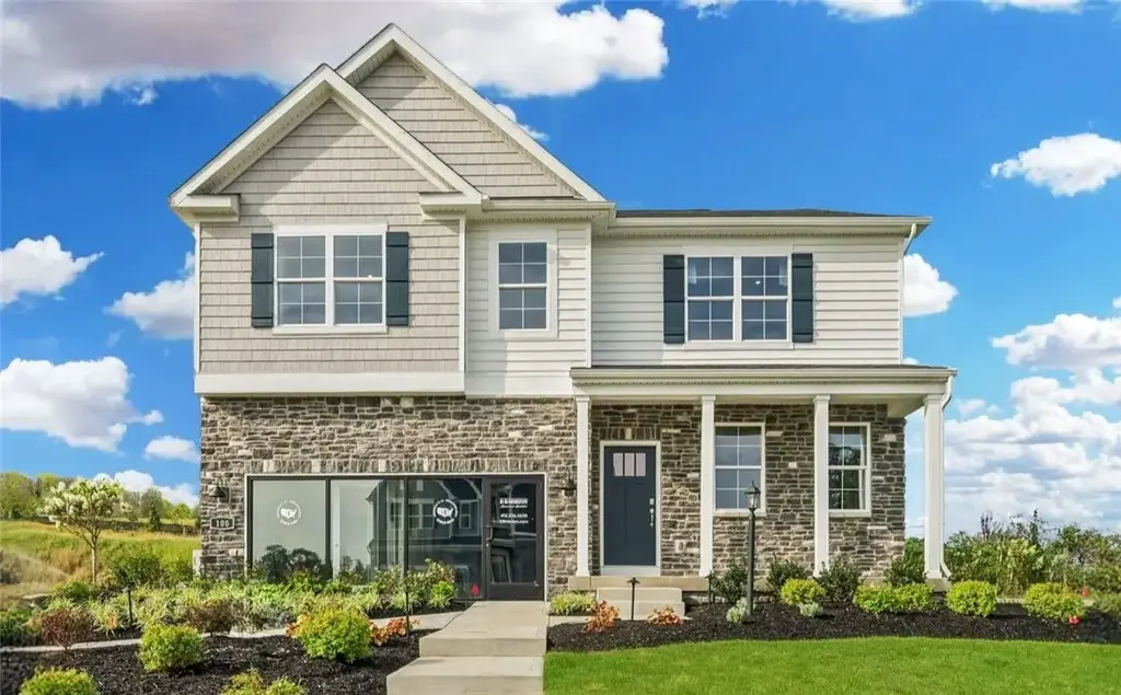 440 Barons Court , Peters