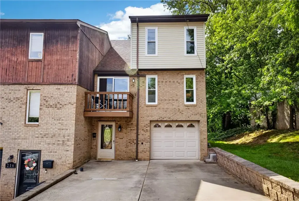 214 Union Avenue , N Versailles