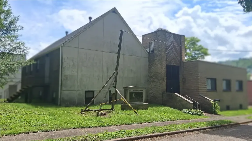 130 Walters, Springdale Boro