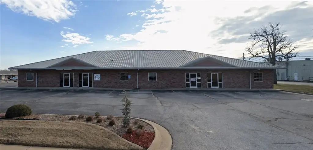 777 Mathias Suite C, Springdale