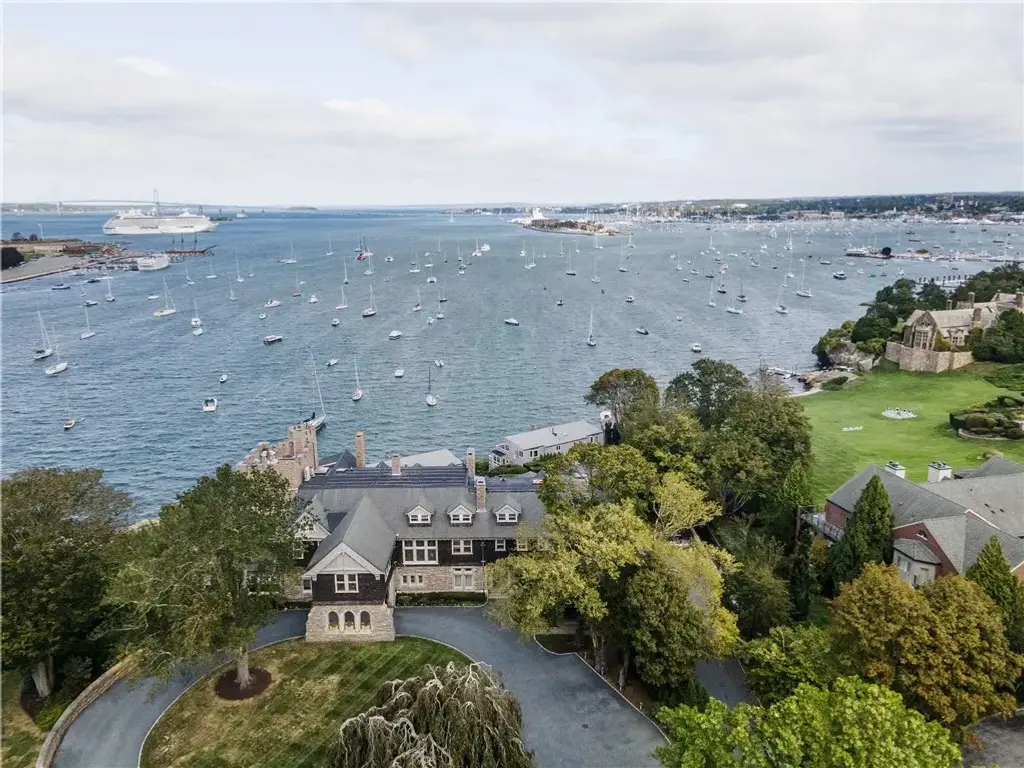 127 Harrison Ave # 2, Newport