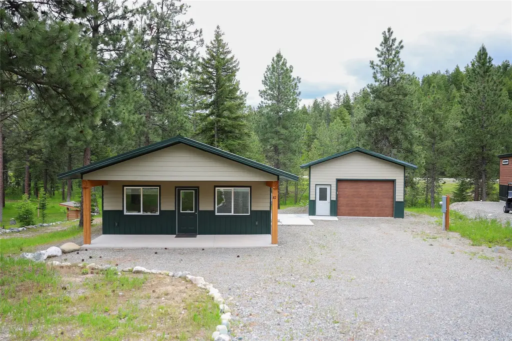 82 Salmon Drive, Rexford