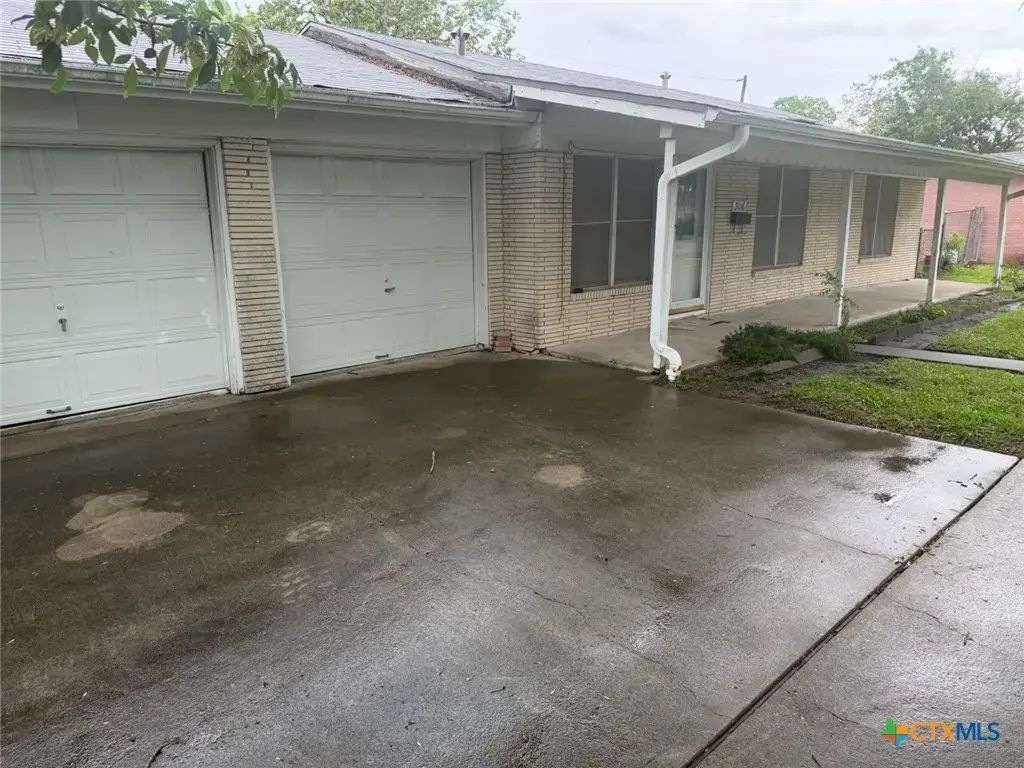 306 Avalon Avenue, Port Lavaca