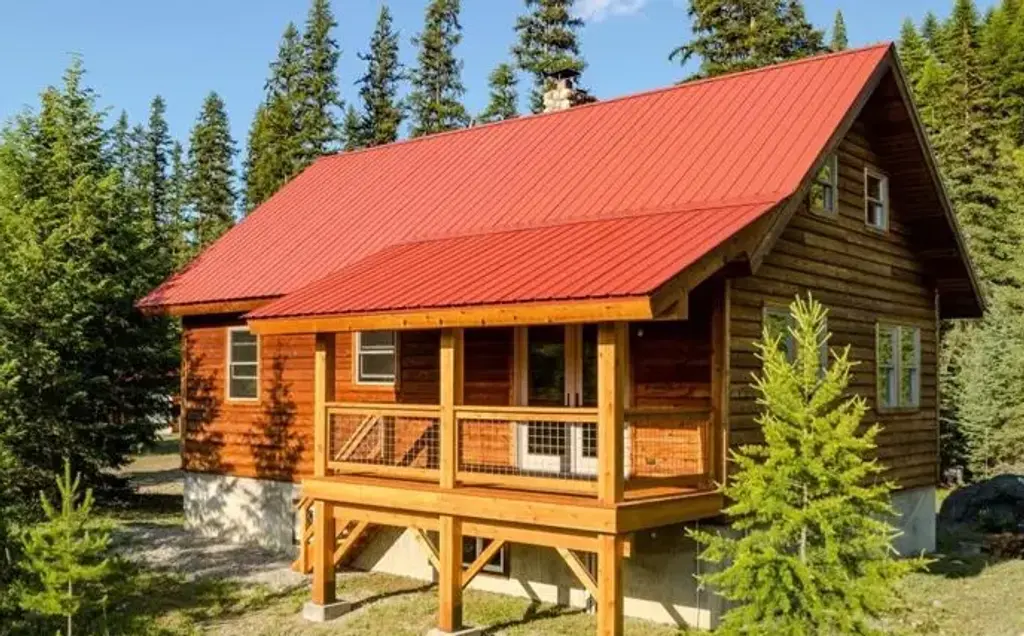 670 Gus Creek Road, Yaak