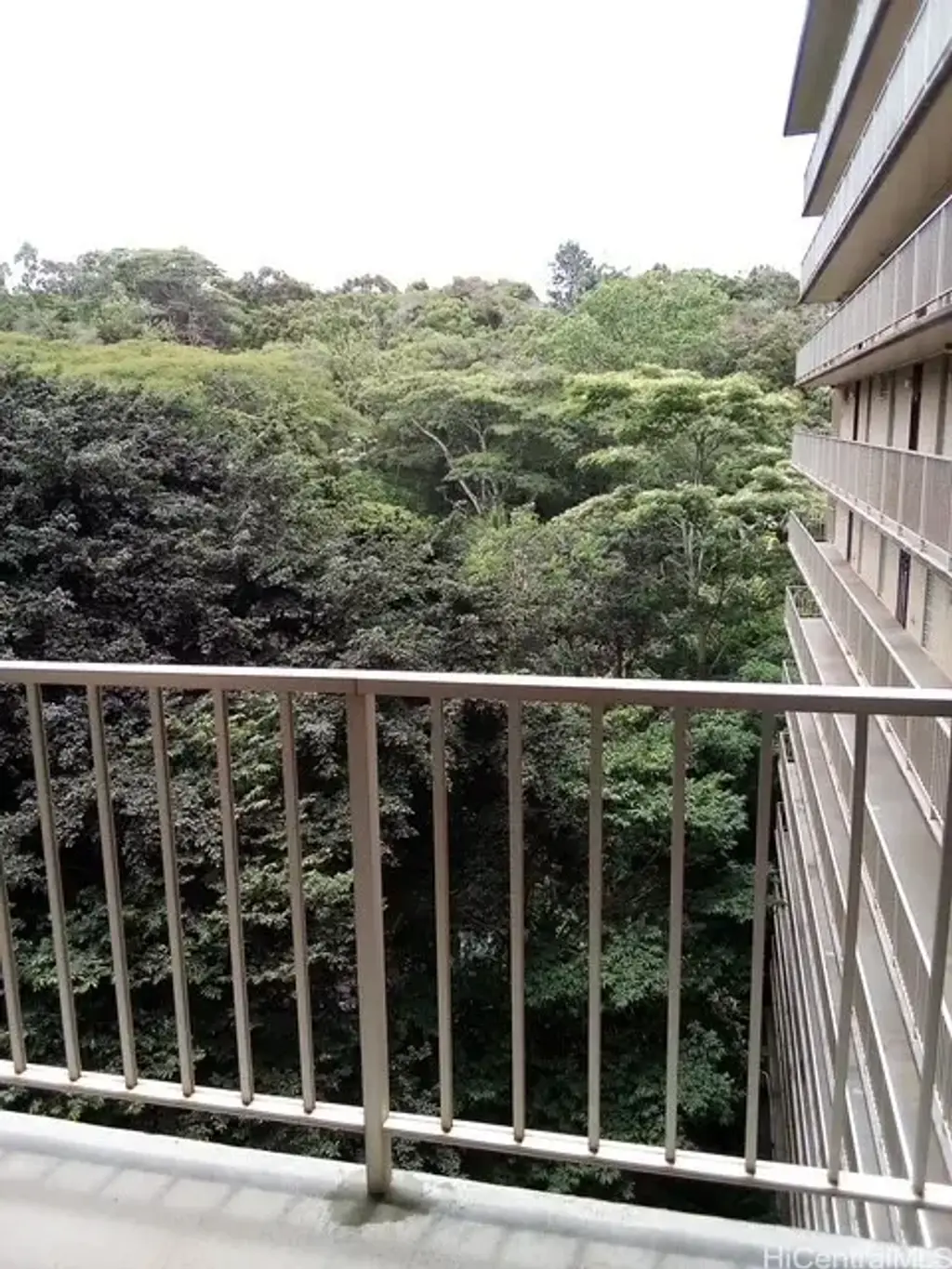 95-269 Waikalani Drive # C902, Mililani