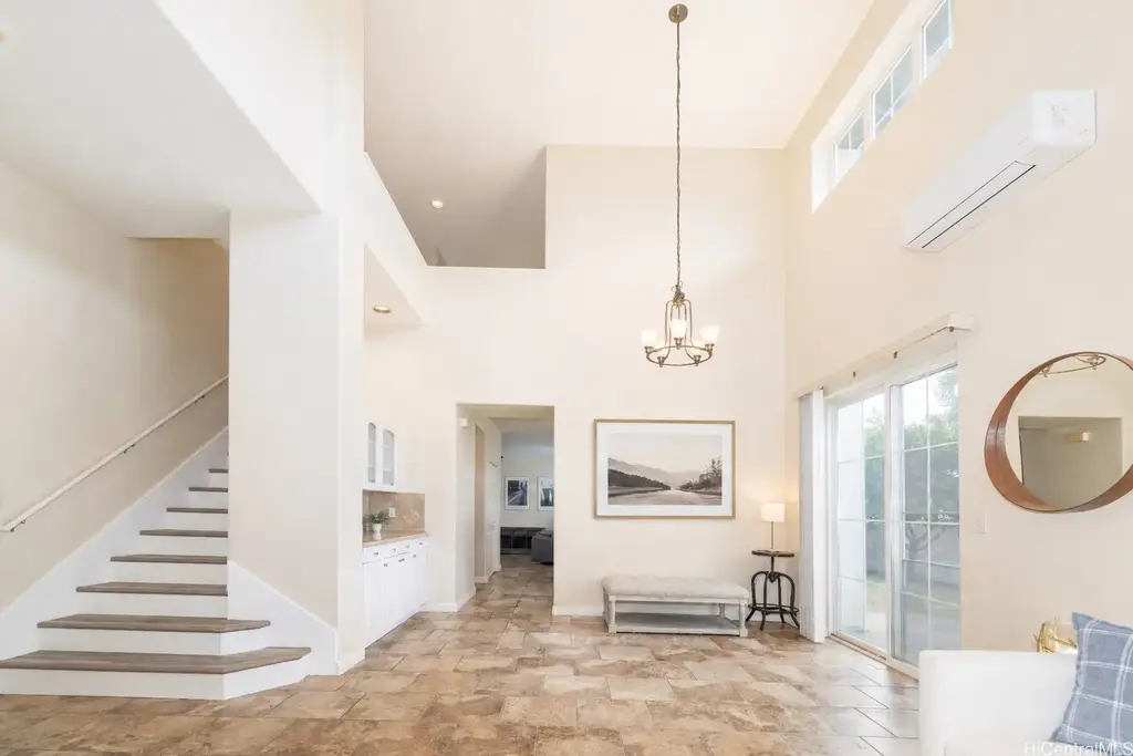 91-1011 Maulihiwa Street, Kapolei