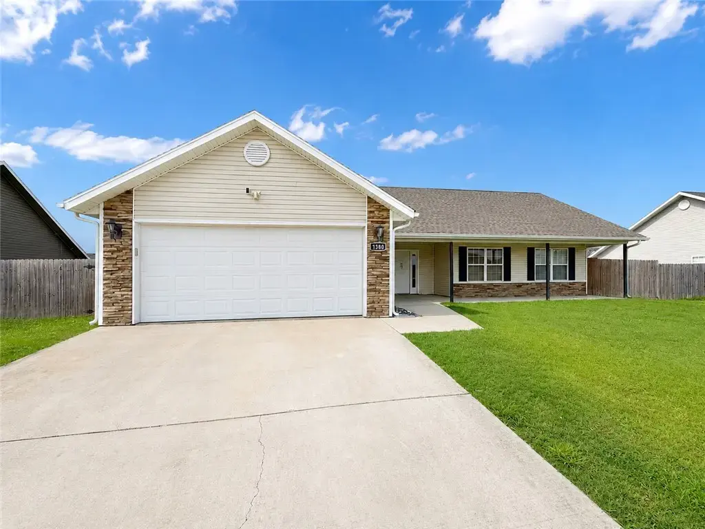 1380 General Parson Drive, Prairie Grove