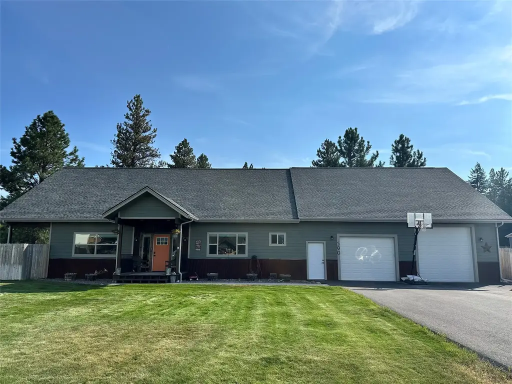 590 Red Hawk Lane, Columbia Falls