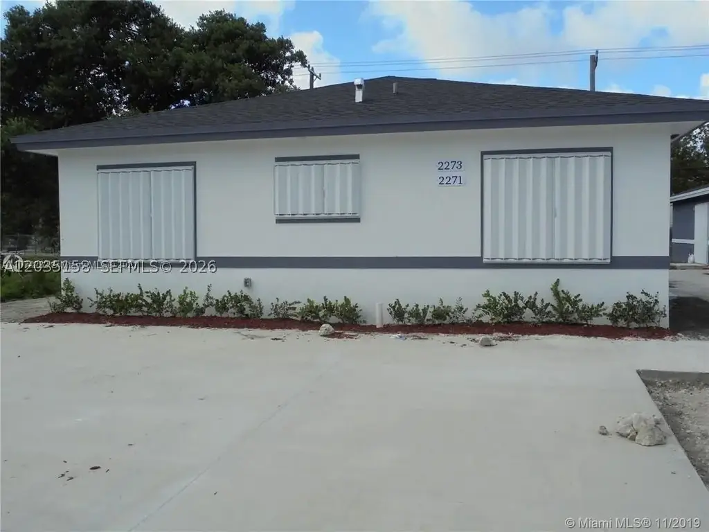 2271/2273 Nw 66th St, Miami