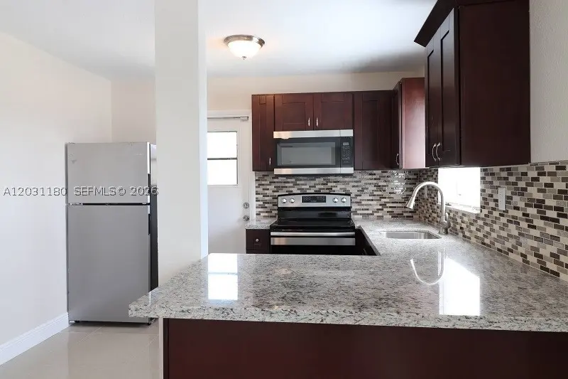 3 of 18 - 1861 Nw 59th Way, Sunrise, FL