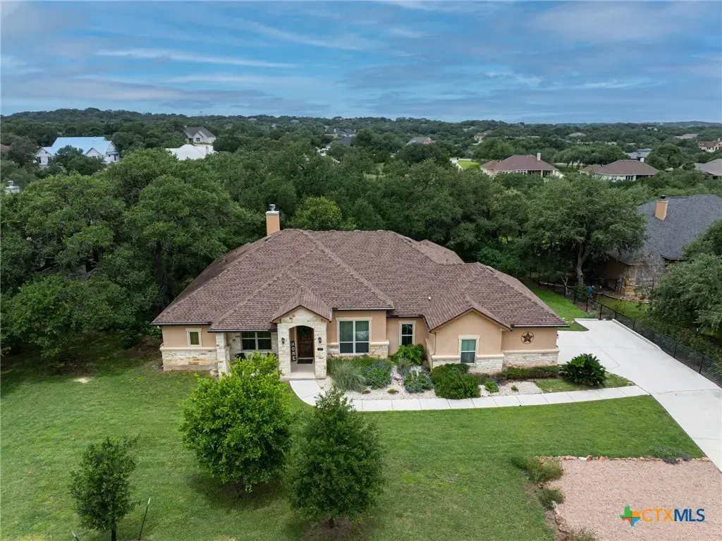 1937 Hunters Cove, New Braunfels