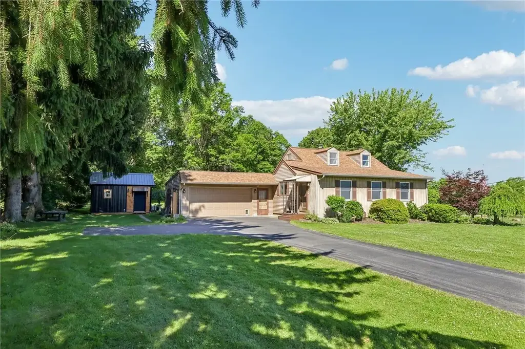 392 Paden Road , North Beaver