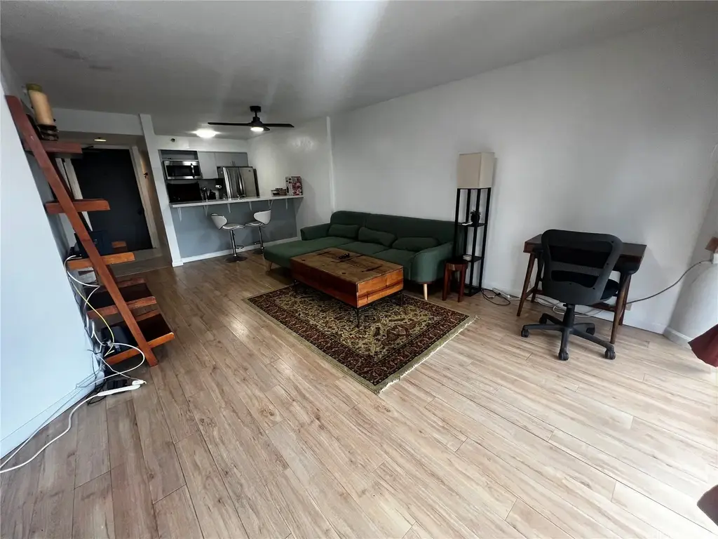 60 N Beretania Street # 2005, Honolulu