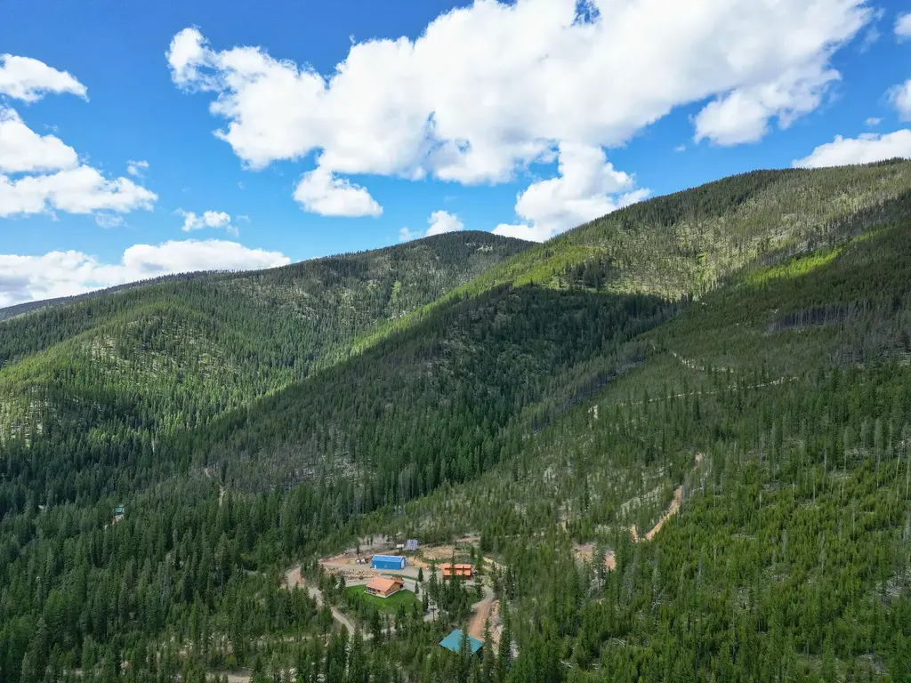2197 W Tower Road, Saltese
