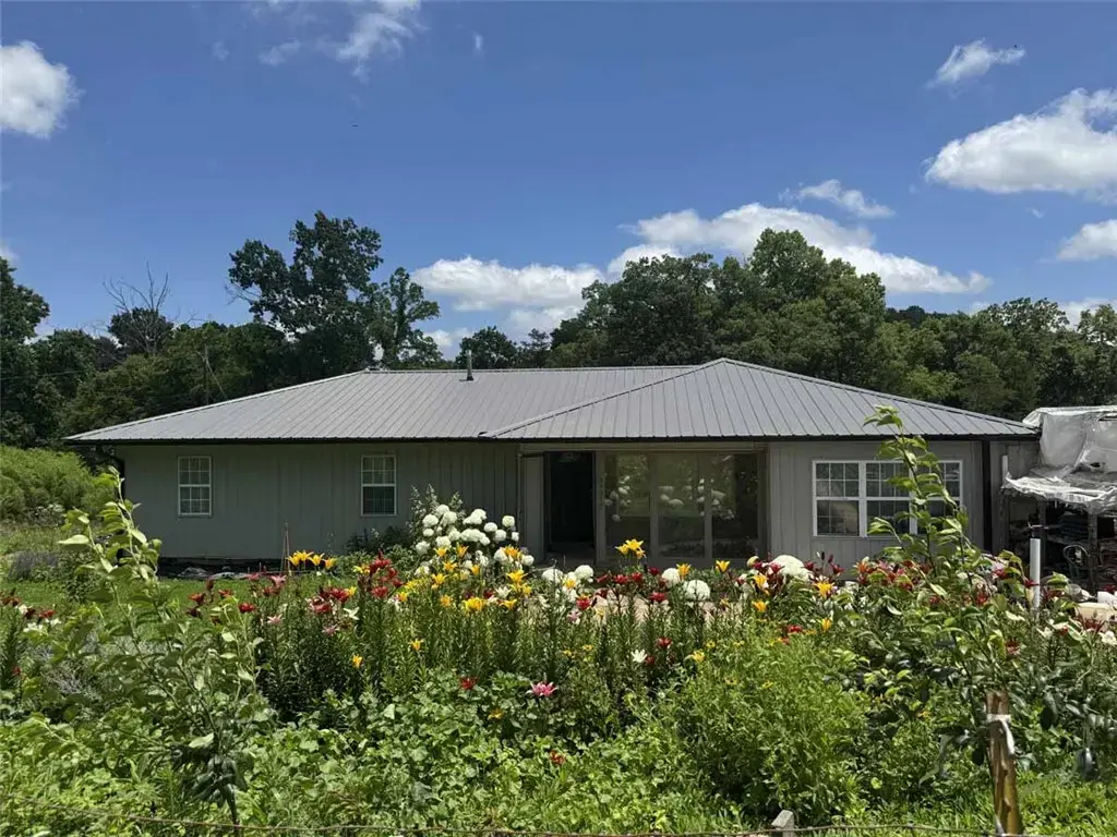 10817 Highway 21, Berryville