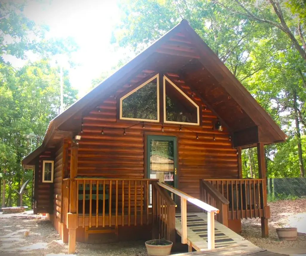 21752 W Highway 62, Eureka Springs