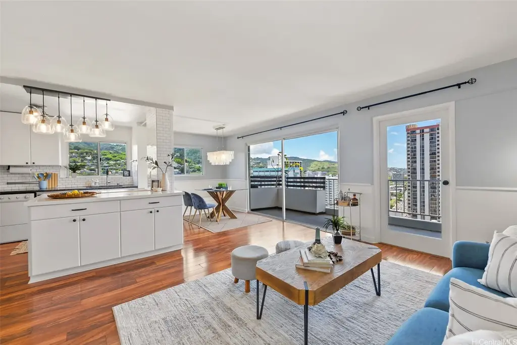 (unit #18a) 1111 Wilder Avenue, Honolulu