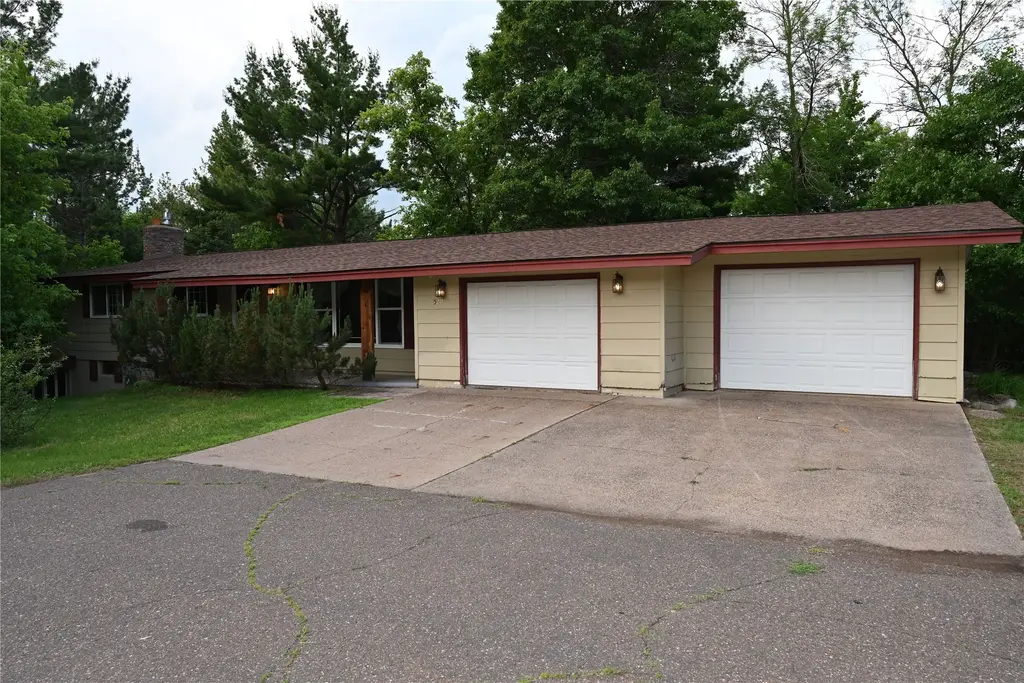 520 W Saint George Avenue, Grantsburg