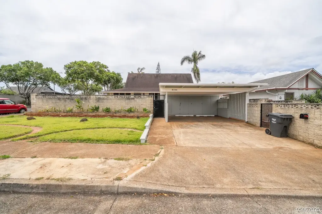 95-544 Naholoholo Street, Mililani