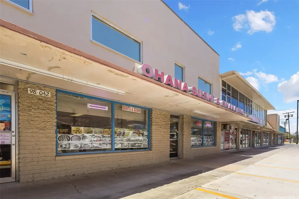 98-042 Kamehameha Highway # W, Aiea