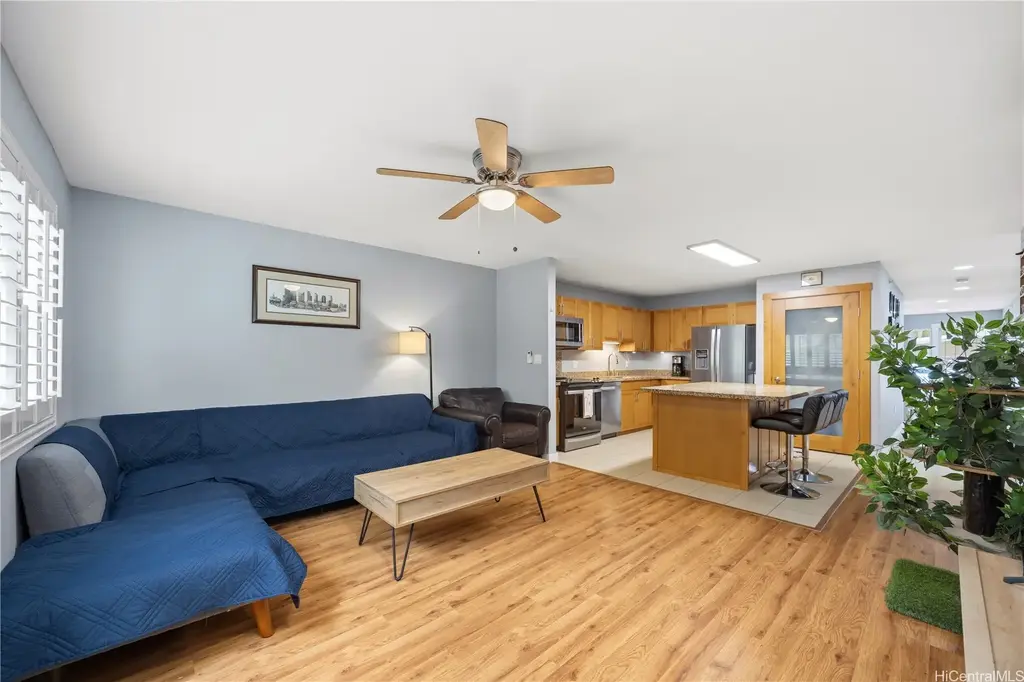 95-60 Waikalani Drive # C104, Mililani