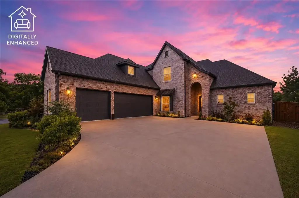 4414 S 86th Place, Bentonville