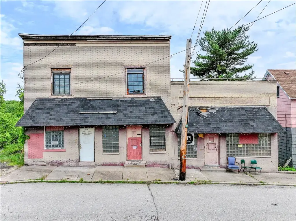 1551 Ridge Avenue , N Braddock