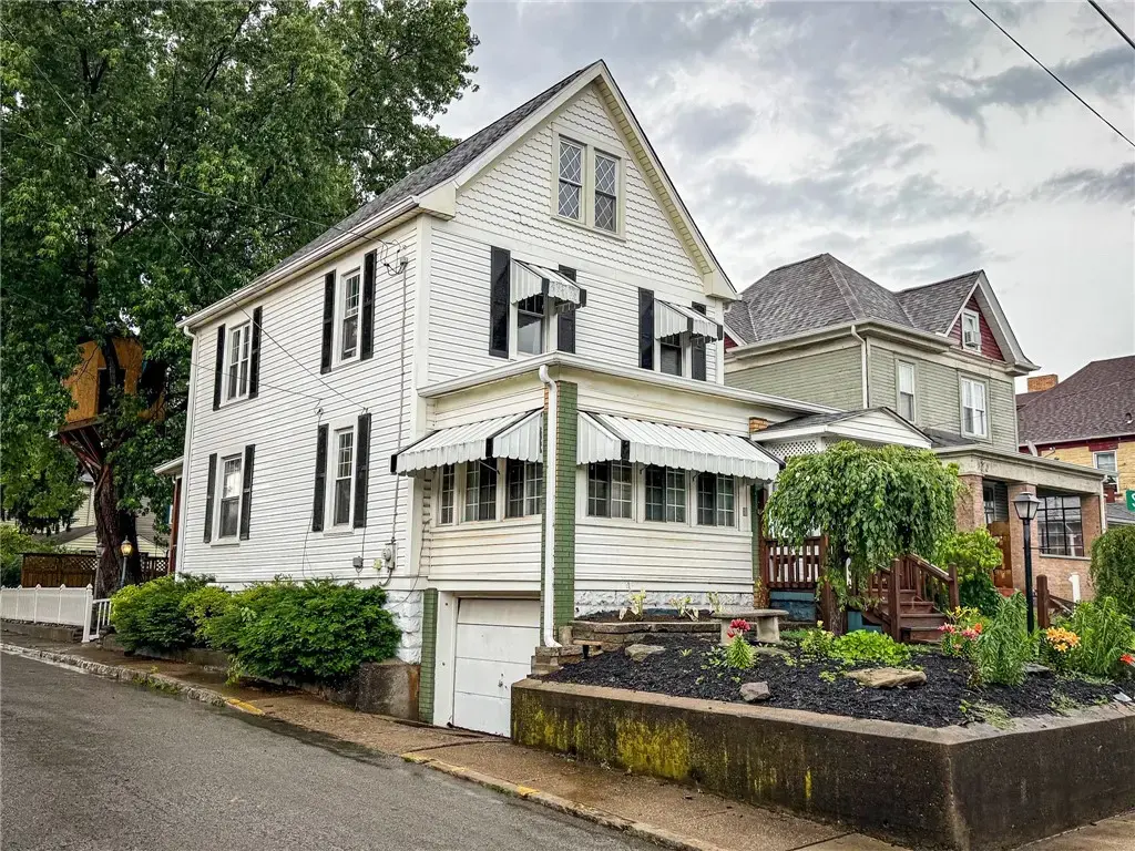 1523 Indiana Avenue , Monaca